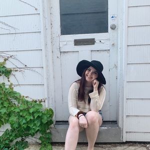 Meet your Posher, Christina